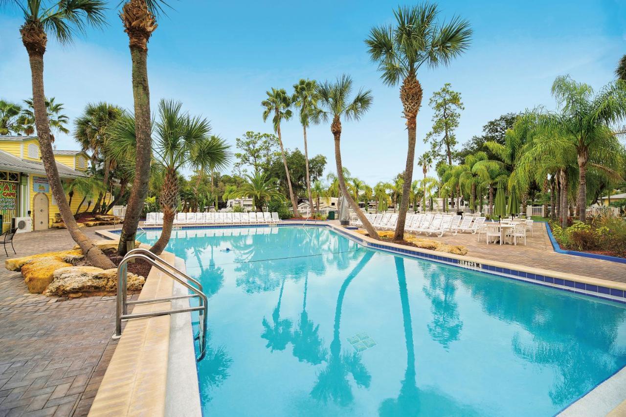 Tropical Palms Resort 셀러브레이션 외부 사진